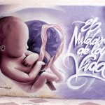 grafiti bebe feto y letras
